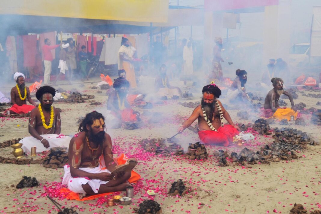 महाकुम्भ : स्वामी हितेश्वरानंद सरस्वती महाराज बने महामंडलेश्वर