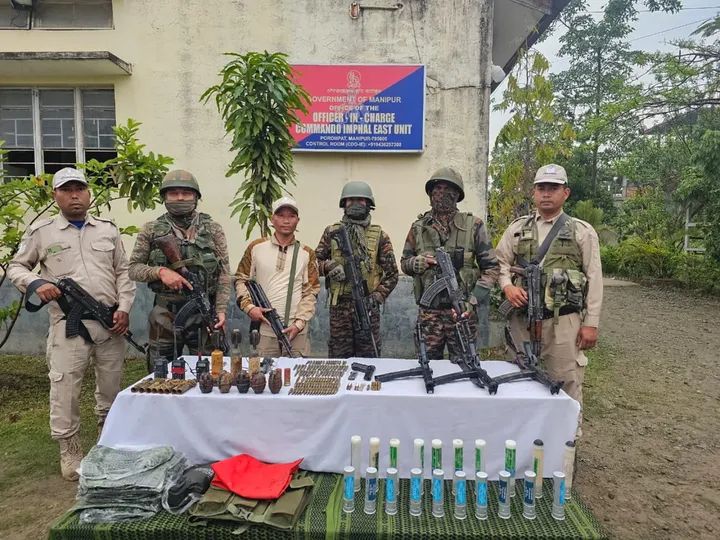 मणिपुर में भारी मात्रा में हथियार और विस्फोटक बरामद