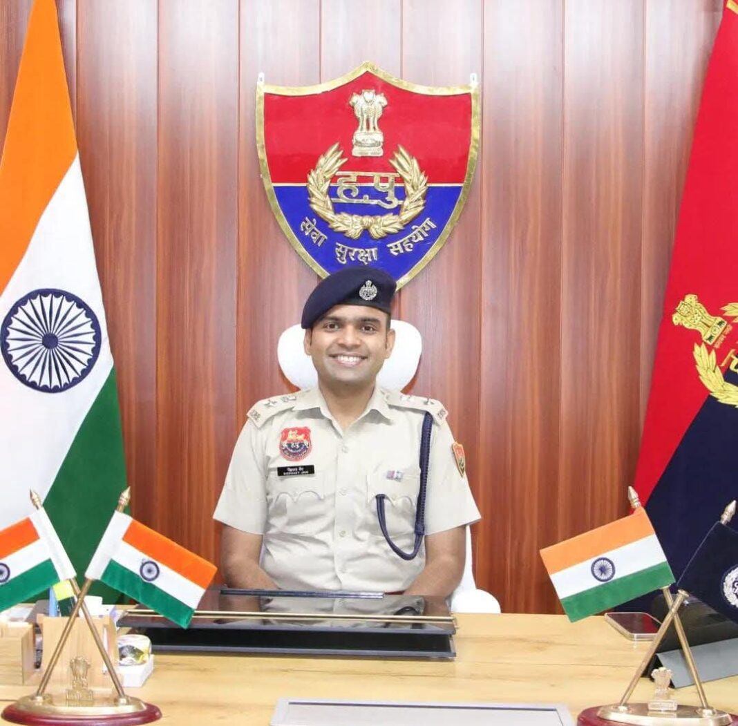 फतेहाबाद में सबसे अधिक समय तक एसपी रहीं आस्था मोदी, अब सिद्धांत जैन होंगे नए एसपी