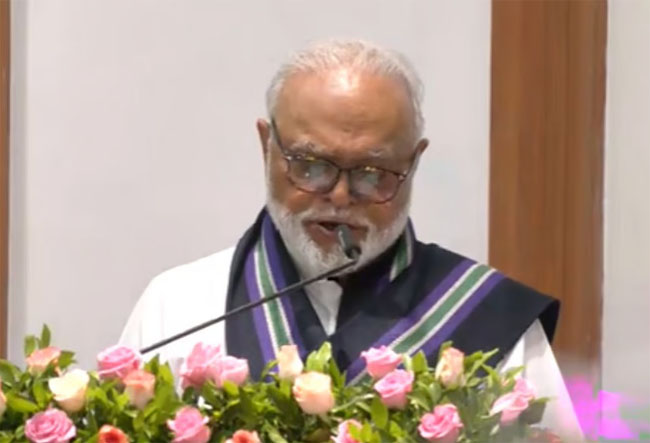 (अपडेट) वरिष्ठ राकांपा नेता छगन भुजबल ने मंत्री पद की शपथ ली