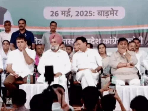 सेना के सम्मान में बाड़मेर में ‘जयहिंद सभा’, कांग्रेस नेताओं ने वीरांगनाओं को किया सम्मानित