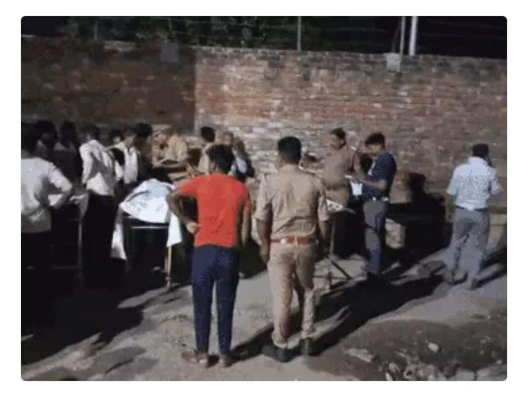 उत्तर प्रदेश के हरदोई में बारातियों से भरी कार खाई में गिरी, छह की मौत, सात घायल