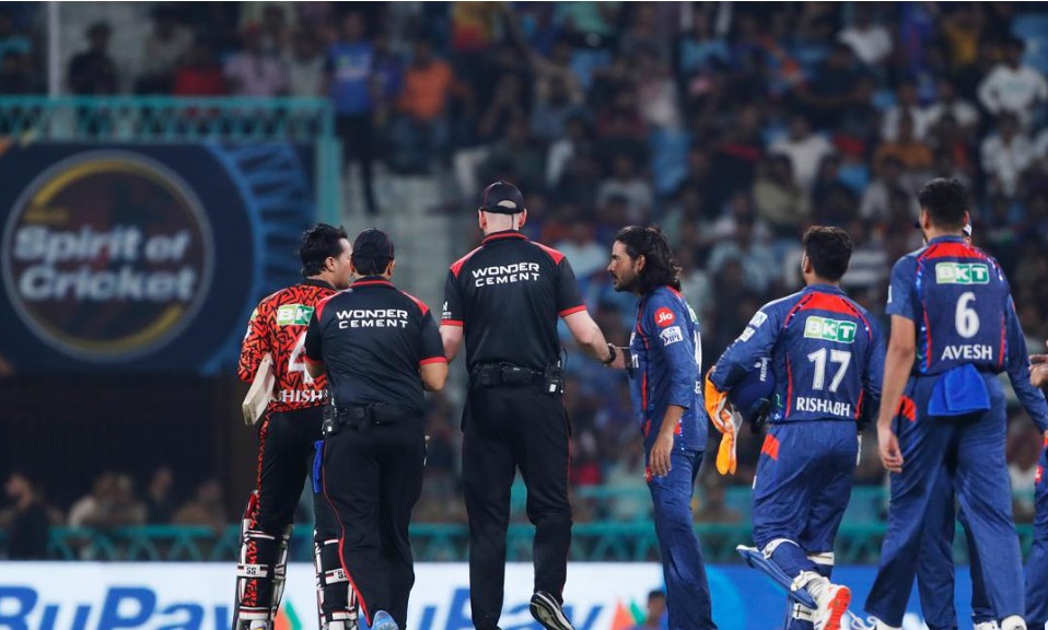 अभिषेक शर्मा के साथ तीखी बहस के बाद दिग्वेश राठी एक मैच के लिए निलंबित