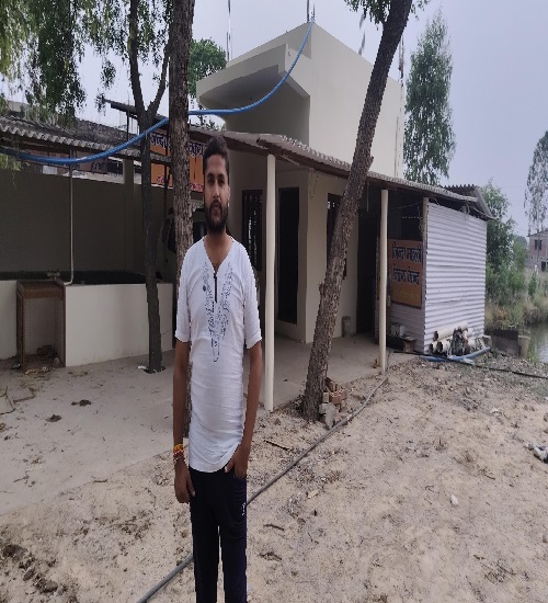 प्रयागराज के तरांव गांव में शुरू हो चुका है पीएमएसएसवाई योजना से निर्मित जिन्दा मछली विक्रय केन्द्र