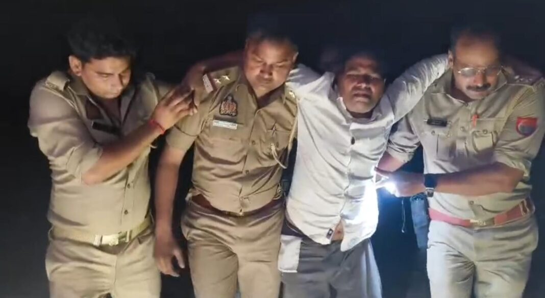 पिता_पुत्र का इनामी हत्यारोपी मुठभेड़ में गिरफ्तार, गोली लगी