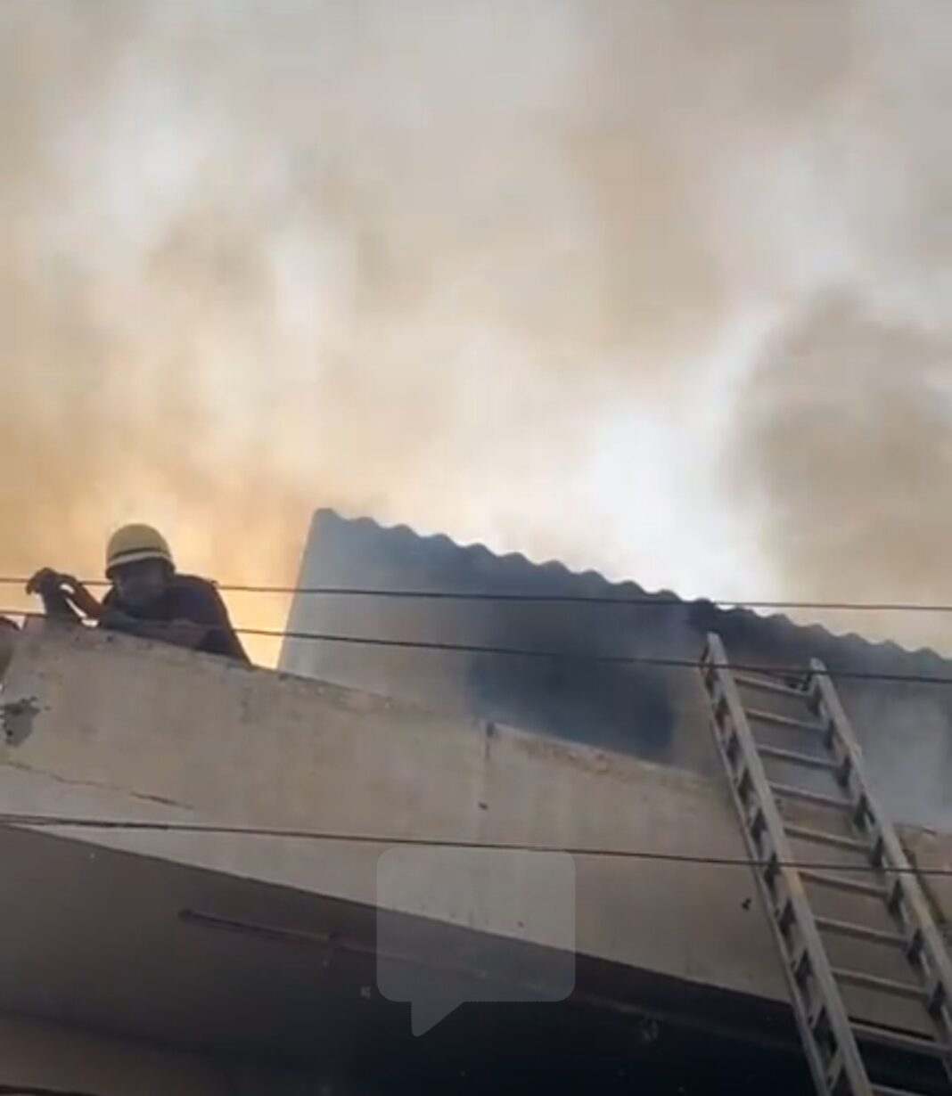 यमुनानगर: बिजली की दुकान में आग से लाखों का नुकसान