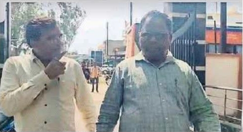 बलरामपुर : समाधान शिविर में जनप्रतिनिधि के सवाल पर भड़के अधिकारी, वीडियो बना रहे पत्रकार का मोबाइल तोड़ा