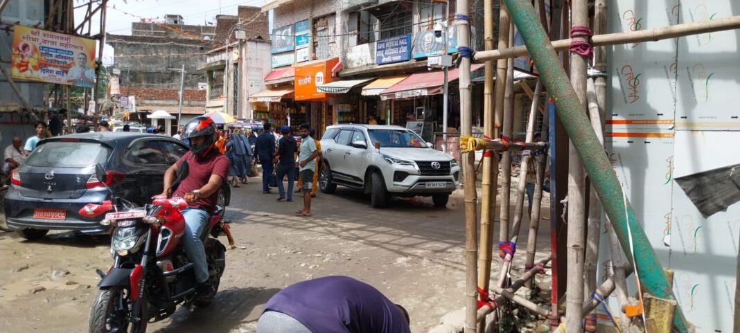 नेपाल प्रवेश पर भारतीय नंबर की सभी वाहनों के प्रवेश पर लगी रही रोक,जोगबनी से लौटाया गया वाहन