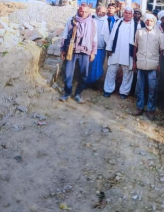 मनरेगा भ्रष्टाचार! भीषण गर्मी में सर्दी की फोटो की जा रही अपलोड