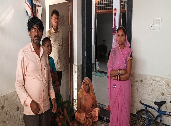 सूने घर से चोरी: जालौन में चोरों ने जेवर और दो लाख रुपये नकद उड़ा लिए