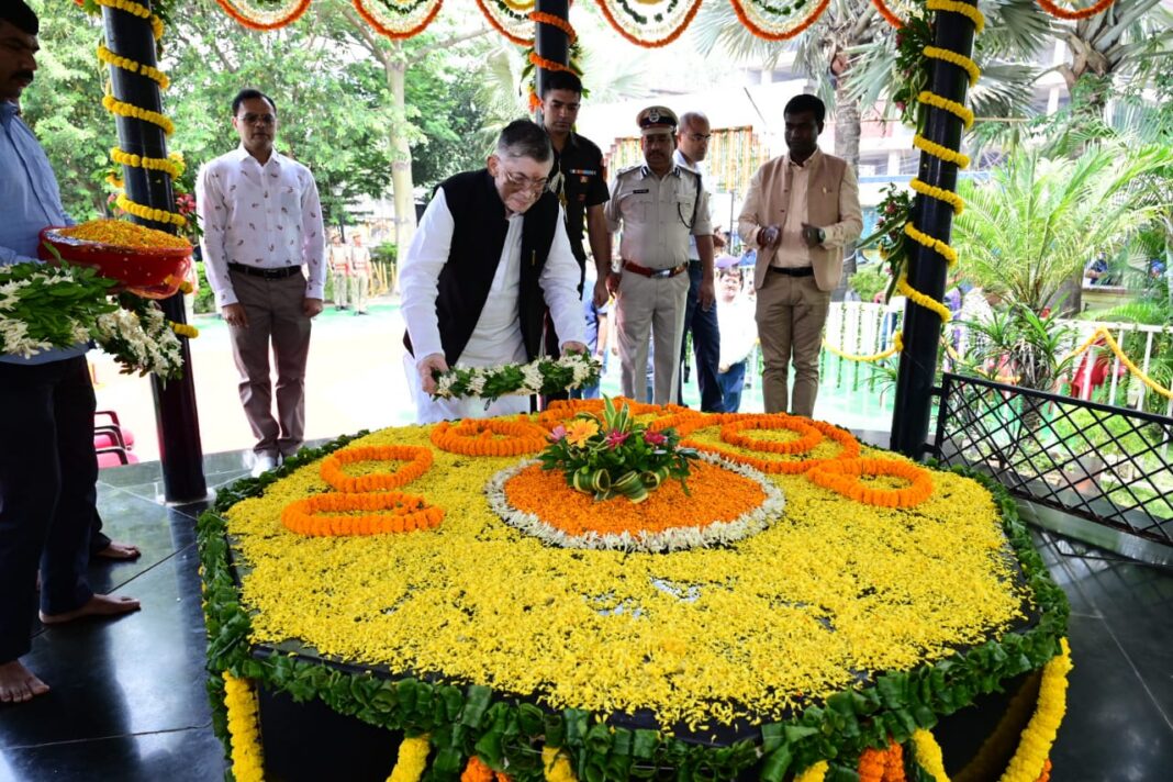 राज्यपाल ने भगवान बिरसा मुंडा की 125वीं पुण्यतिथि पर श्रद्धांजलि अर्पित की