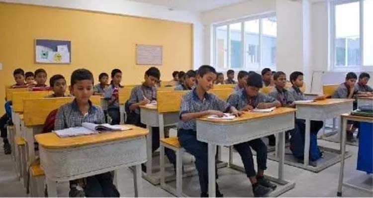 युक्तियुक्तकरण से बदली धमधा ब्लॉक के विद्यालयों की तस्वीर