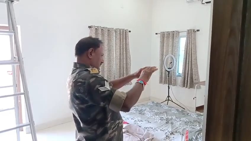 कोडरमा: युवती का शव मिला, परिजनों ने ब्वॉयफ्रेंड पर हत्या का लगाया आरोप