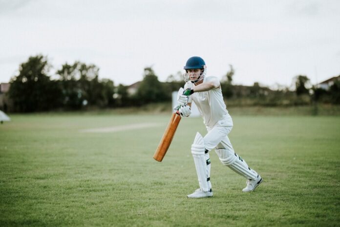 cricketer-field-action_53876-69764