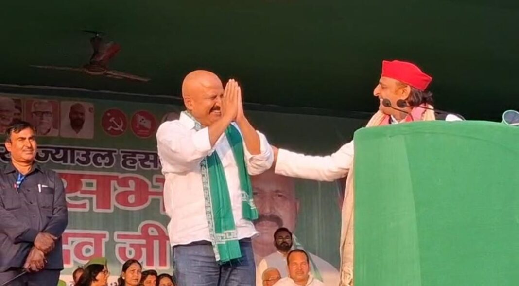 अखिलेश यादव बोले – बिहार के विकास के लिए अब बदलाव जरूरी! जनता तैयार है परिवर्तन के लिए