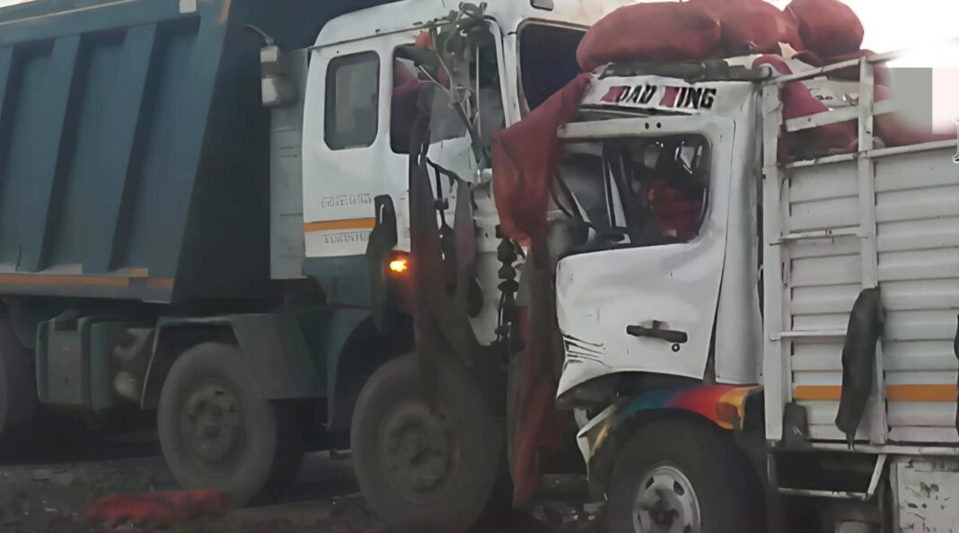 तेज रफ्तार सड़क हादसा! ट्रक और डंपर की आमने-सामने टक्कर में दो की मौके पर मौत