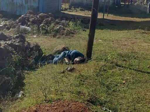 मैनपाट में युवक की सिर कुचलकर हत्या, साथी पर शक – पुलिस जांच में तेज़ी