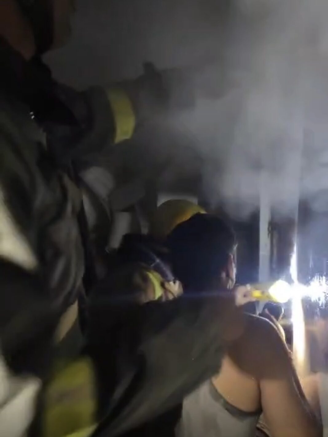 लखनऊ फायर ट्रेजडी! किराना दुकान में भीषण आग से 80 लाख का नुकसान