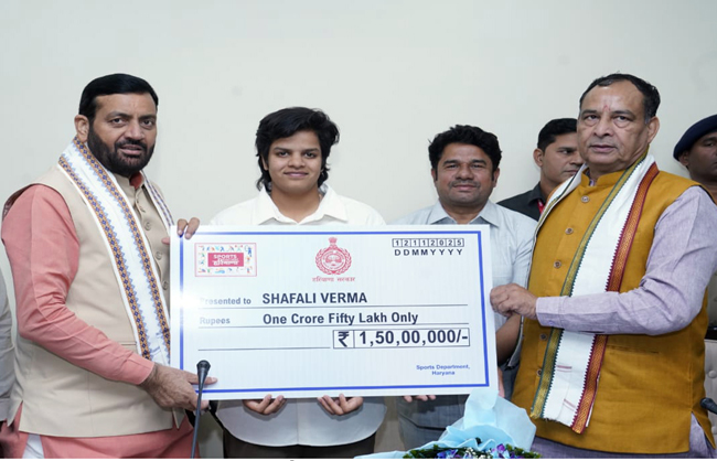 हरियाणा सरकार ने शेफाली वर्मा को दिया ₹1.50 करोड़ का पुरस्कार, बनाया महिला आयोग का ब्रांड एंबेसडर