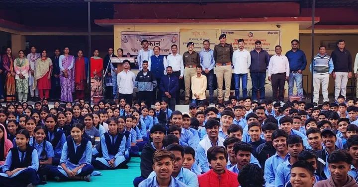 धार में ऑपरेशन मुस्कान जागरूकता कैंपेन शुरू, छात्रों को मिली ज़रूरी सुरक्षा सीख