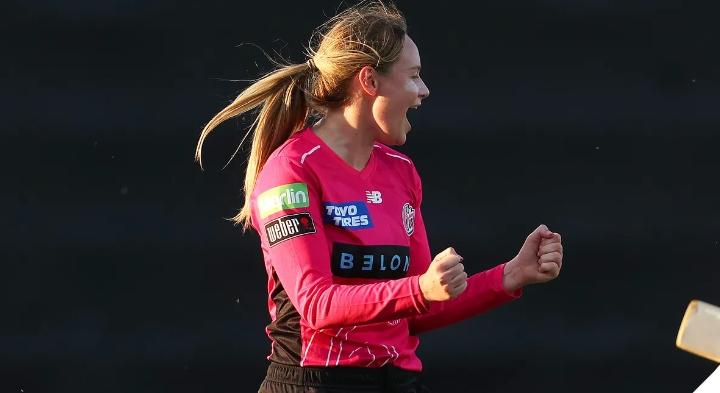 सिडनी सिक्सर्स ने लेफ्ट-आर्म तेज गेंदबाज़ लॉरेन चीटल का करार दो साल बढ़ाया