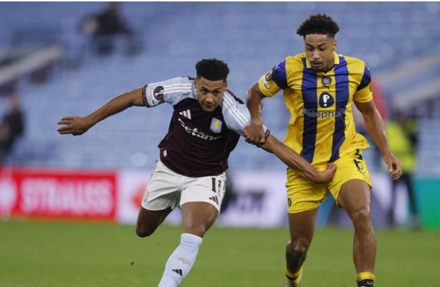 यूरोपा लीग में एस्टन विला की धमाकेदार जीत! मकाबी तेल अवीव पर 2-0 से कब्ज़ा, हुआ प्रदर्शन और गिरफ्तारियां