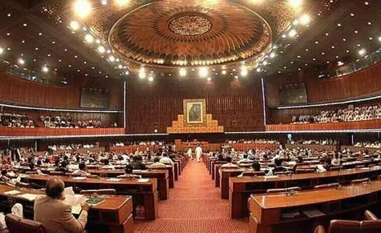 पाकिस्तान सरकार संघीय संवैधानिक न्यायालय की स्थापना को तैयार, नेशनल असेंबली में आज 27वां संविधान संशोधन विधेयक पारित होने की उम्मीद