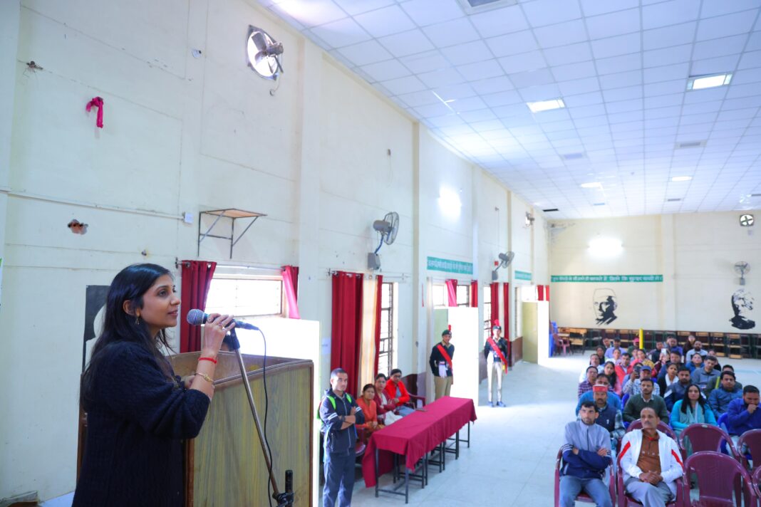 जिलाधिकारी स्वाति भदौरिया का आह्वान — बच्चे हर दिन 20 मिनट पढ़ें, बने ज्ञानवान और आत्मनिर्भर