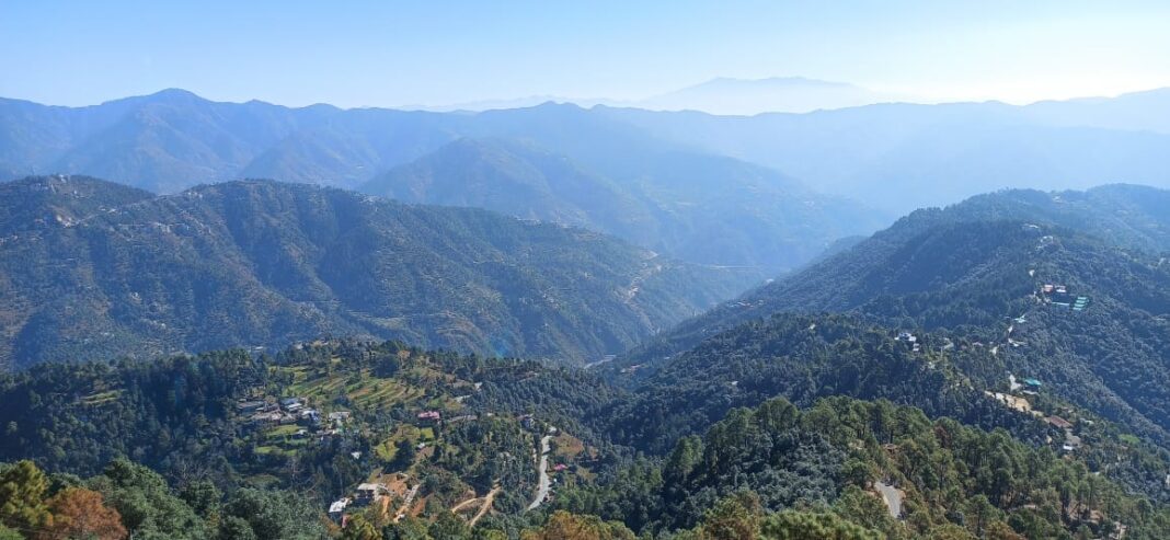 हिमाचल में रिकॉर्ड ठंड! कांगड़ा-मंडी ने पछाड़ा शिमला, जनजातीय क्षेत्र बर्फ जैसे जमा