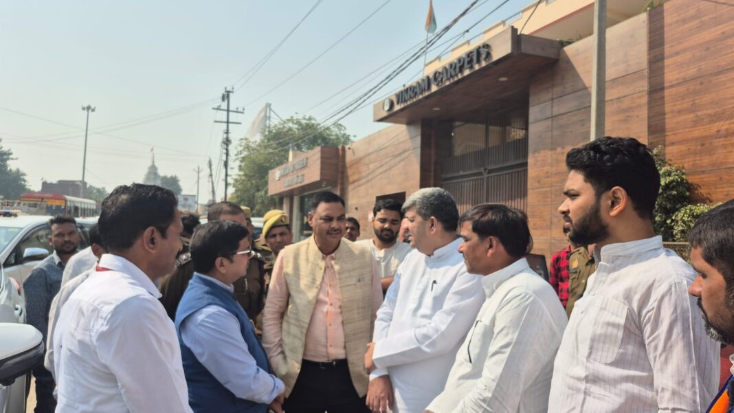 रेलवे अंडरपास में जलभराव की समस्या अब होगी खत्म! मंत्री आशीष पटेल现场 निरीक्षण