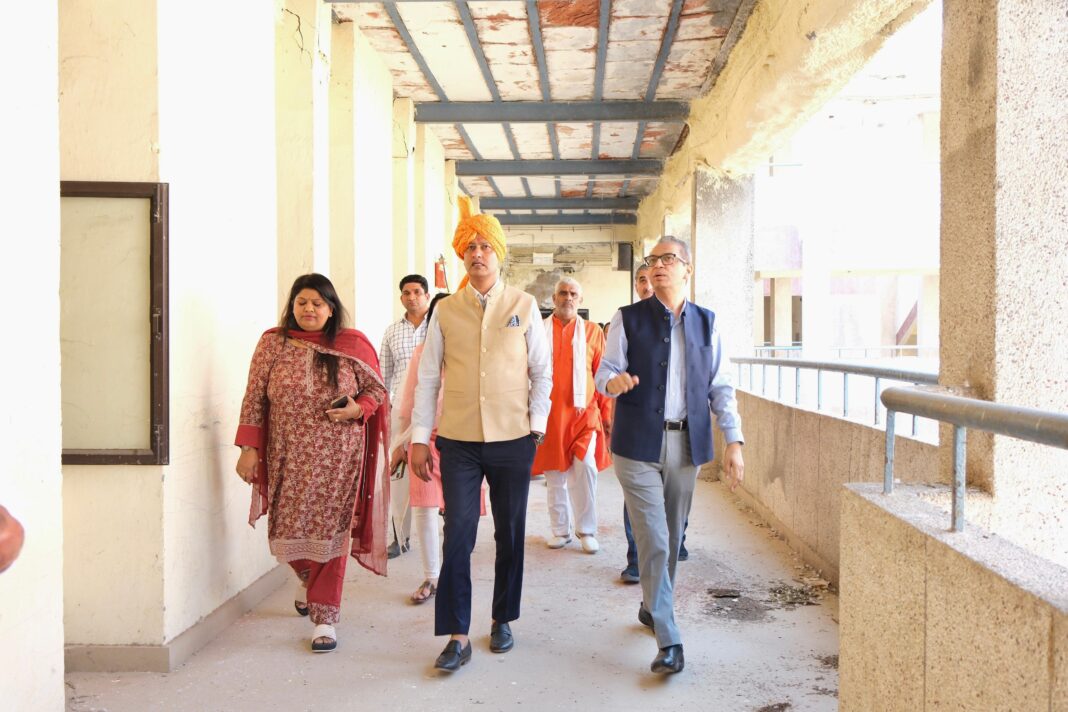 मंत्री इंद्राज ने किया कलिंगा सामाजिक विज्ञान संस्थान का निरीक्षण, छात्रों के लिए नए हॉस्टल खोलने का ऐलान