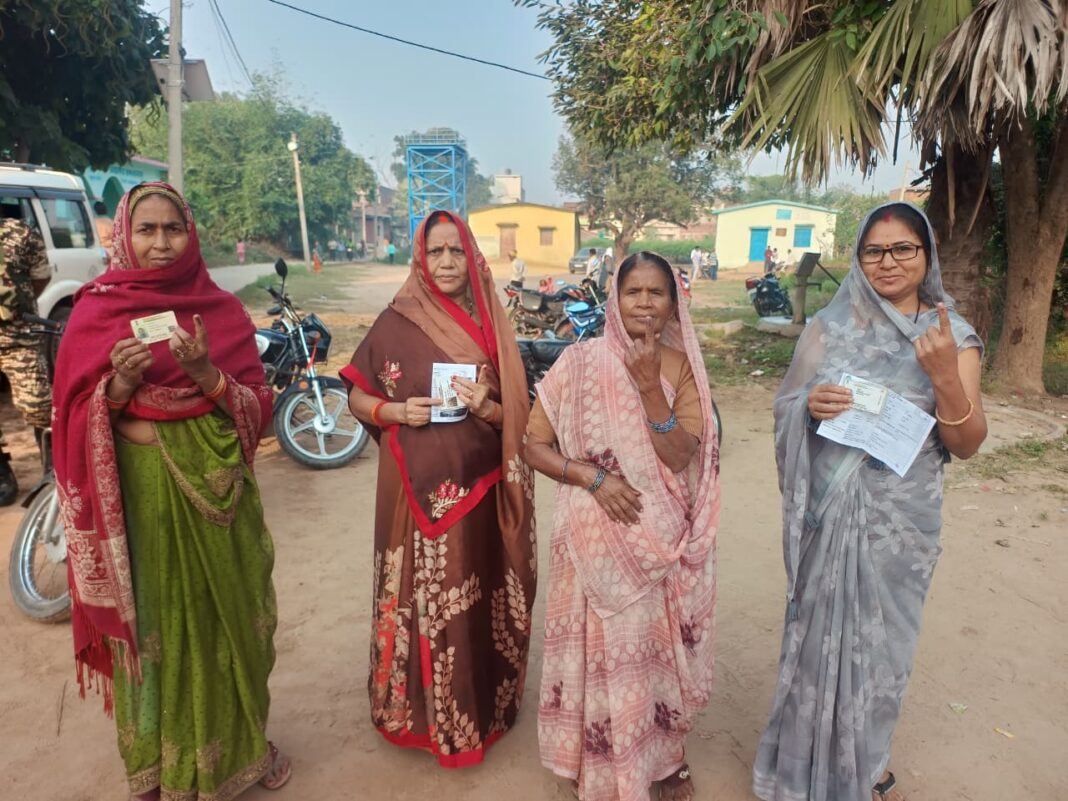 बिहार चुनाव 2025 : दूसरे चरण में शांतिपूर्ण मतदान जारी, सुबह 9 बजे तक 14.55% वोटिंग