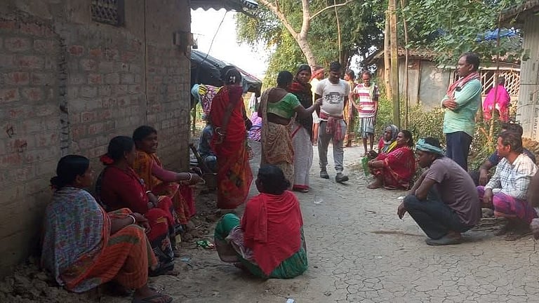 धर्मांतरण विवाद में 36 घंटे तक पड़ा रहा शव, पंचायत–समुदाय की बैठकों के बाद हुआ अंतिम संस्कार