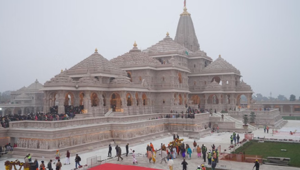 अयोध्या में आज श्रीराम लला का भव्य अभिषेक, राजनाथ सिंह और सीएम योगी होंगे शामिल