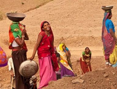 यूपी में मनरेगा से रिकॉर्ड रोजगार: 48 लाख से अधिक परिवारों को मिला काम