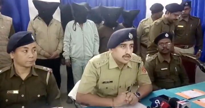 खड़गपुर में गांजा तस्करी का बड़ा खुलासा, 22 किलो गांजा संग 7 अंतर्राज्यीय तस्कर गिरफ्तार