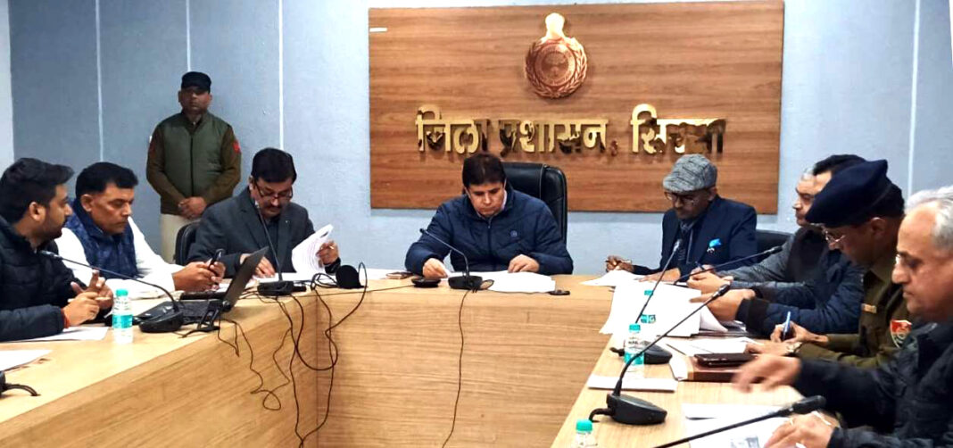 सिरसा में सड़क सुरक्षा पर प्रशासन सख्त, सभी सड़कों पर सफेद पट्टी लगाने के निर्देश