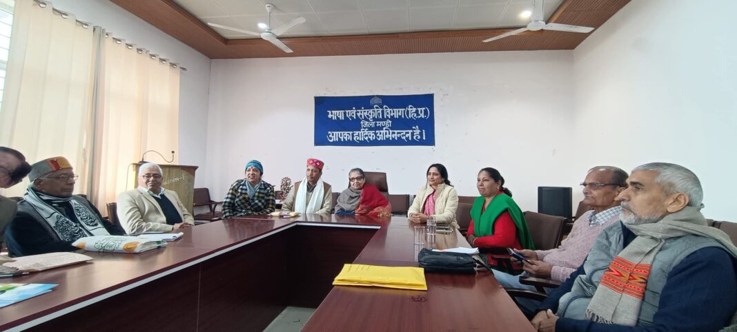 यशपाल जयंती पर रेखा वशिष्ठ का संबोधन: “यशपाल का साहित्य क्रांतिकारी, पर आज का समय क्रांति का नहीं”