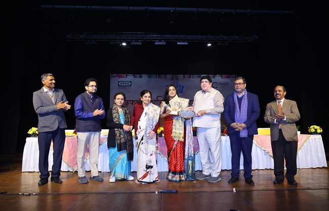 मैत्रेयी पुष्पा को मिला इफको साहित्य सम्मान, जानिए क्यों बना उनका लेखन खास