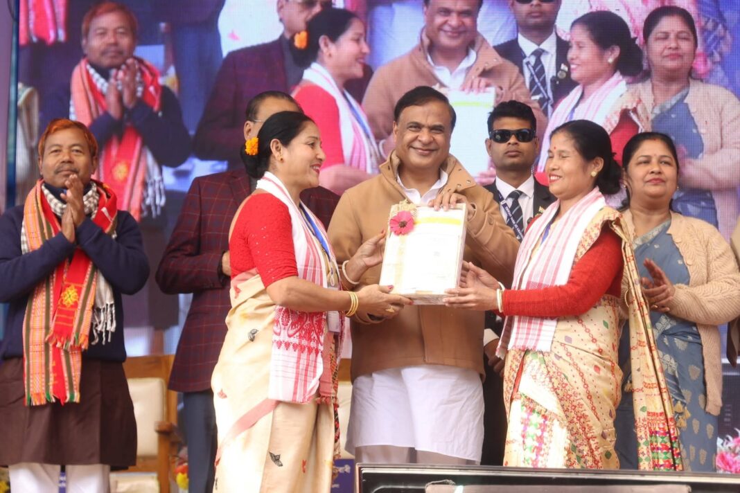 असम में मुख्यमंत्री महिला उद्यमिता अभियान के तहत 33,861 महिलाओं को मिले बीज पूंजी चेक