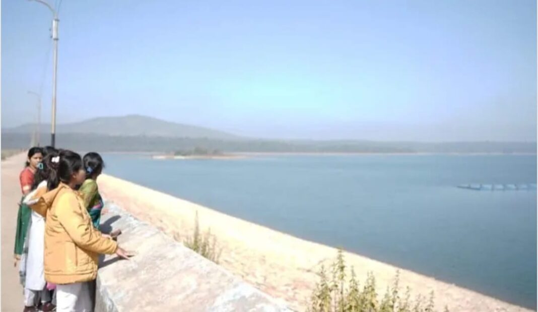 कोरबा में हड़ताल बनी ‘हॉलिडे पैकेज’, धरना छोड़ पर्यटन पर निकले अधिकारी-कर्मचारी