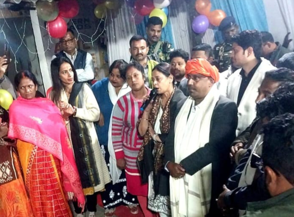 पूर्व मंत्री बन्ना गुप्ता ने पत्नी सुधा गुप्ता को मानगो से मेयर उम्मीदवार घोषित किया