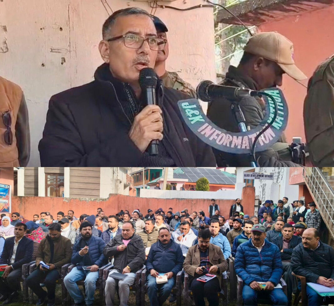 कठुआ प्रशासन ने बनी में जन शिकायत निवारण शिविर लगाया, डीसी ने सुनी समस्याएँ और सर्दियों की तैयारियों का लिया जायजा