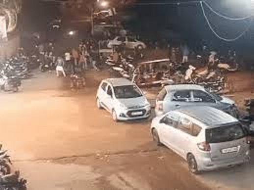 भोपाल में शादी समारोह में बवाल, युवकों की पत्थरबाजी से दो लोग घायल