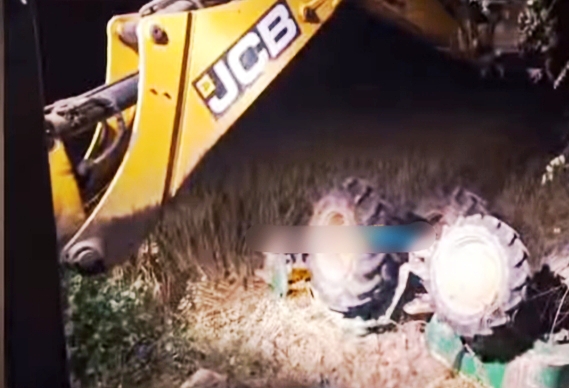 पश्चिम मेदिनीपुर: सड़क हादसे में दो ग्रामीणों की मौत, ट्रैक्टर पलटने से दुर्घटना