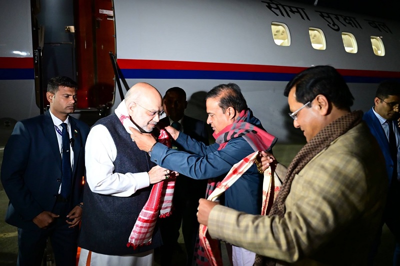 Amit Shah Assam Visit: डिब्रूगढ़ पहुंचे शाह, मुख्यमंत्री ने किया भव्य स्वागत
