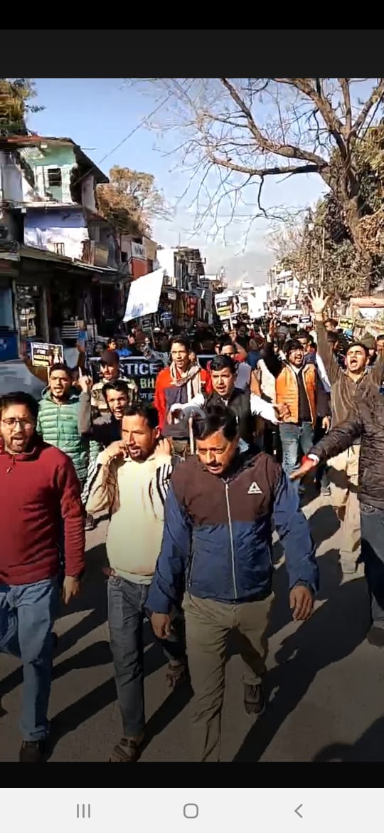अंकिता भंडारी को न्याय दिलाने के लिए कांग्रेस का सड़क पर उतरना, उत्तरकाशी में उग्र प्रदर्शन
