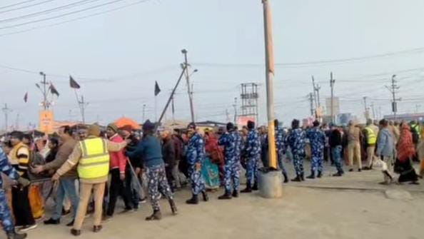 Vasant Panchami Snan 2026: हर-हर गंगे के जयघोष के साथ संगम पर उमड़ा श्रद्धालुओं का सैलाब