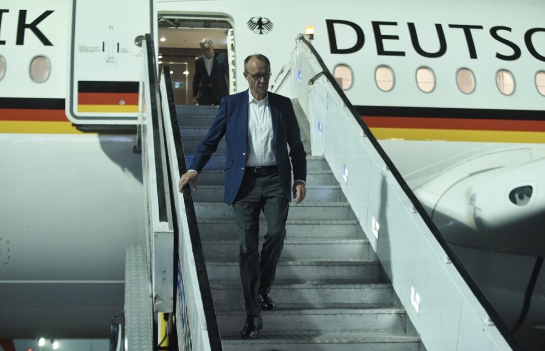 Germany India Diplomacy! चांसलर फ्रेडरिक मर्ज अहमदाबाद पहुंचे, नई साझेदारी की शुरुआत