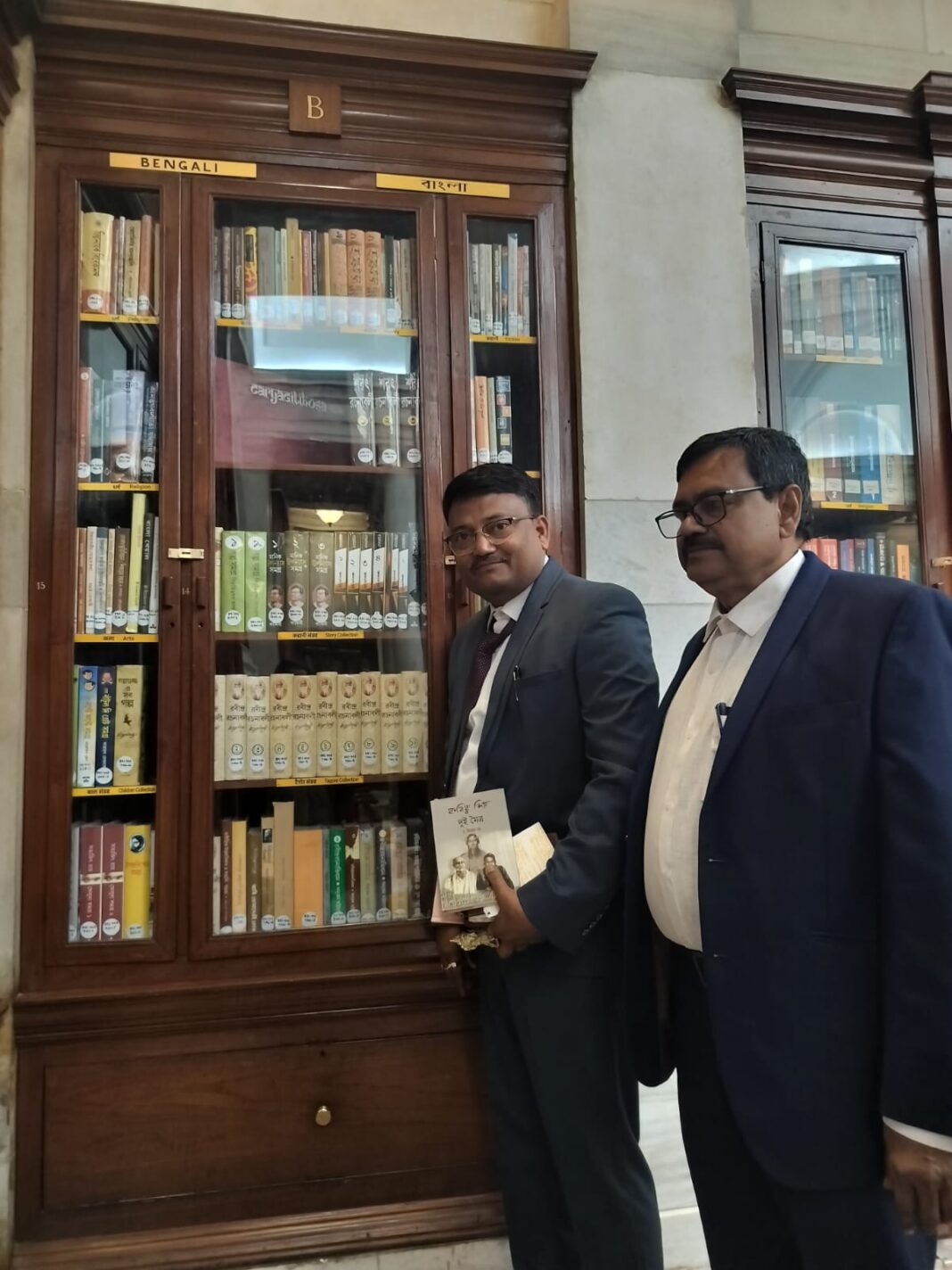 Howrah Scholars Honoured: राष्ट्रपति भवन के ‘ग्रंथ कुटीर’ में हावड़ा के दुर्लभ ग्रंथों को मिला स्थान